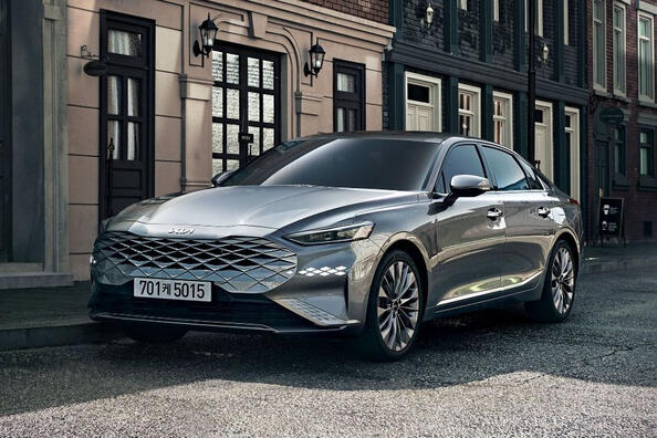 KIA K8: флагманський седан з амбіціями