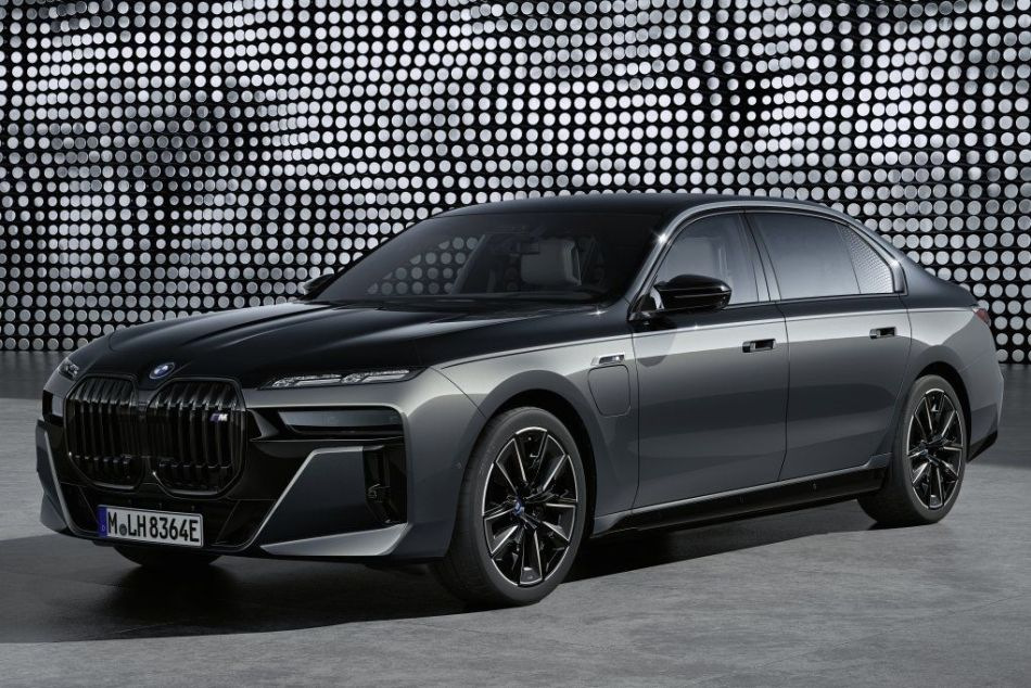 BMW 7 Series: флагманський седан нового покоління