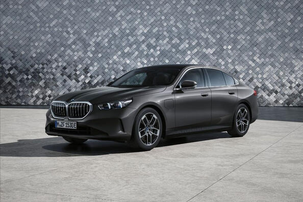 BMW 5 Series: бізнес-седан нового покоління Фото 1