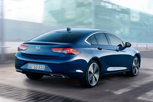 Opel Insignia Grand Sport: огляд оновленого ліфтбека Фото 4