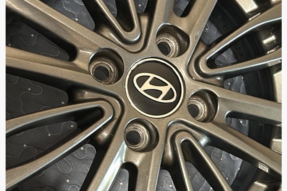 Hyundai Ковпачки диски чорні hyun60tur-bl (59мм на 55мм, 4 шт) Image