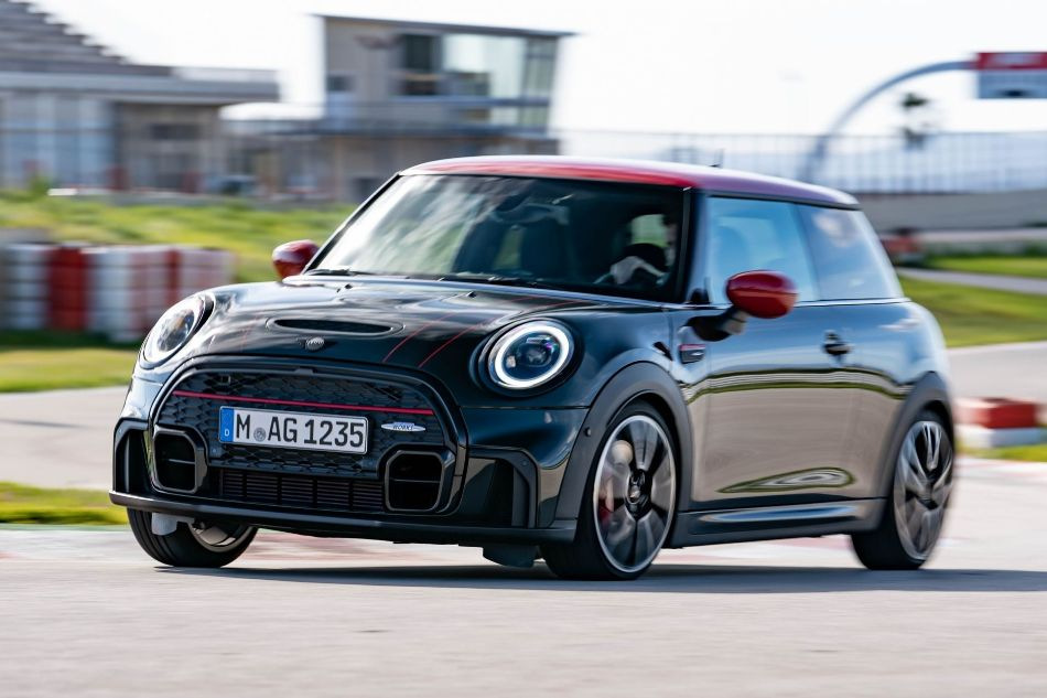 Огляд "зарядженого" хетчбека MINI John Cooper Works 3D третього покоління