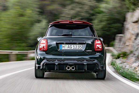 Огляд "зарядженого" хетчбека MINI John Cooper Works 3D третього покоління Фото 4