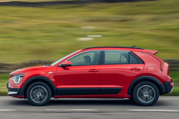KIA Niro Hybrid другого покоління: огляд кросовера Фото 3