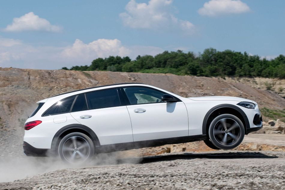 Mercedes-Benz C-Class All-Terrain: огляд універсала підвищеної прохідності