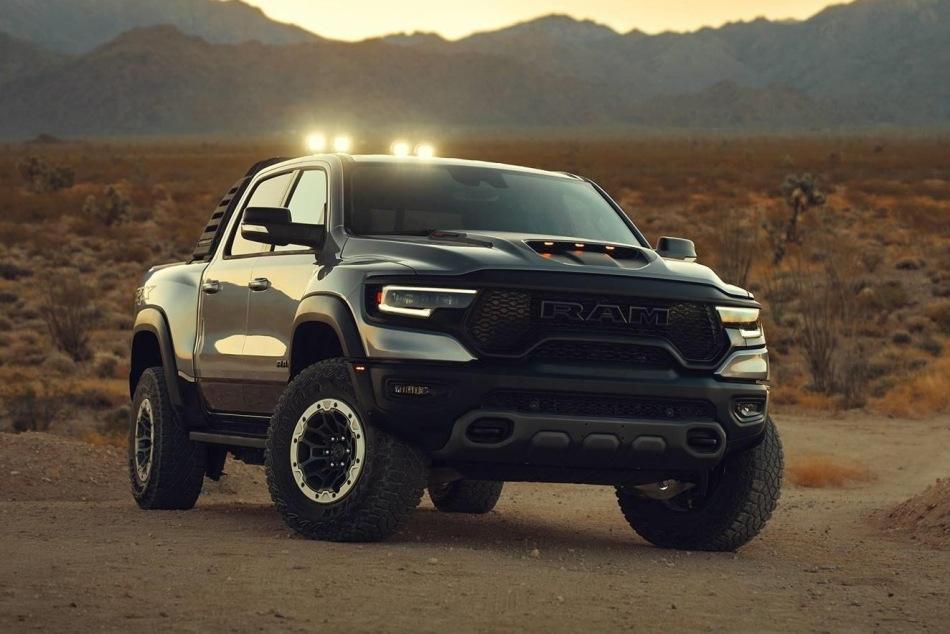 Ram 1500 TRX: огляд високопродуктивного повнопривідного пікапа