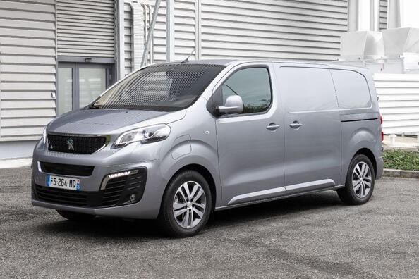 Peugeot e-Expert: огляд електричного фургона
