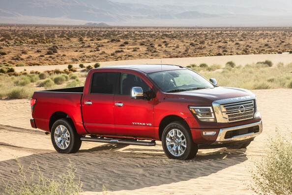 Nissan Titan другого покоління: огляд пікапа Фото 4