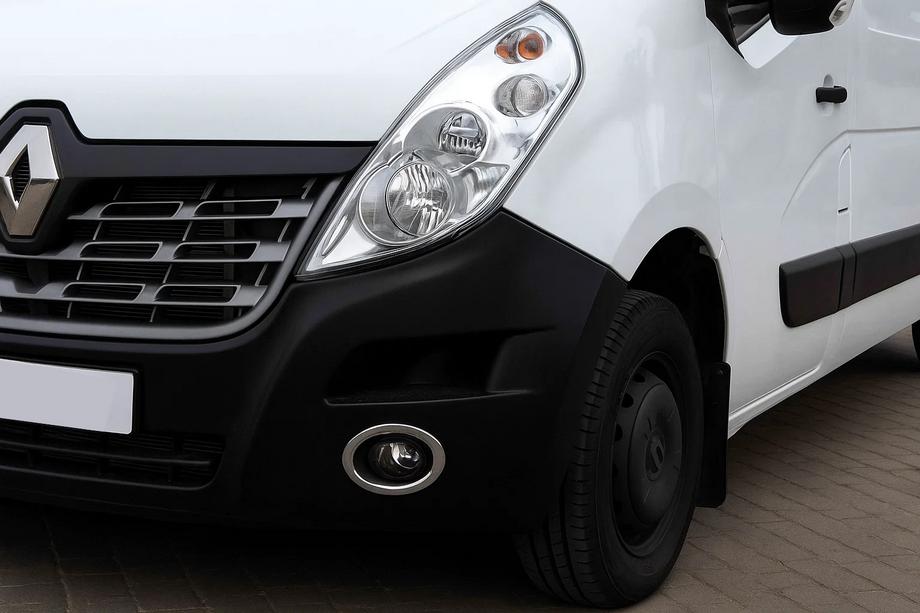 Renault Master 2011-2023 рр. Накладки на противотуманки Carmos (2 шт., нерж.) Image