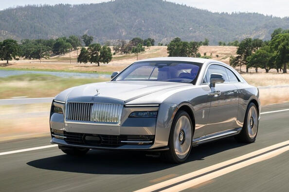 Rolls-Royce Spectre: огляд електричного купе