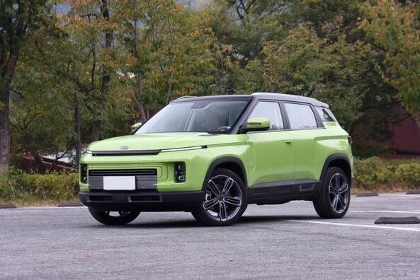 Geely ICON: стильний і технологічний гібридний кросовер Фото 2