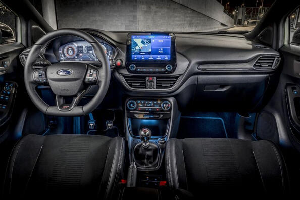 Ford Puma ST: заряджений крос для любителів драйву Фото 5