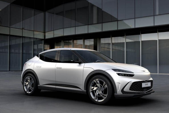 Genesis GV60: огляд розкішного електромобіля