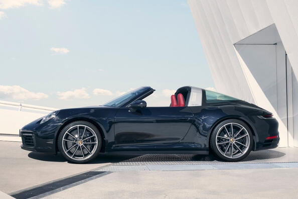 Огляд родстера Porsche 911 Targa