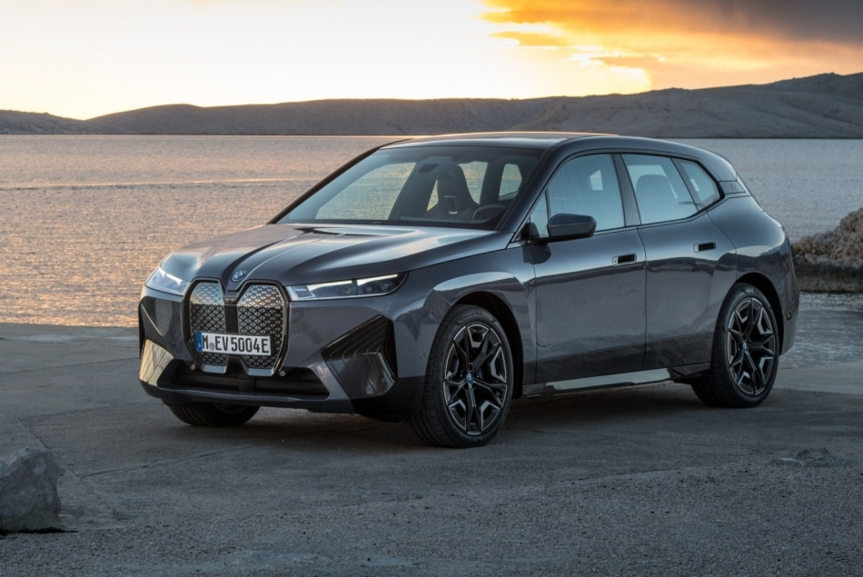 BMW iX: огляд і характеристики електричного кросовера