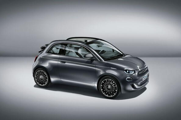 Fiat 500e Cabrio: стильний електрокабріолет для міста