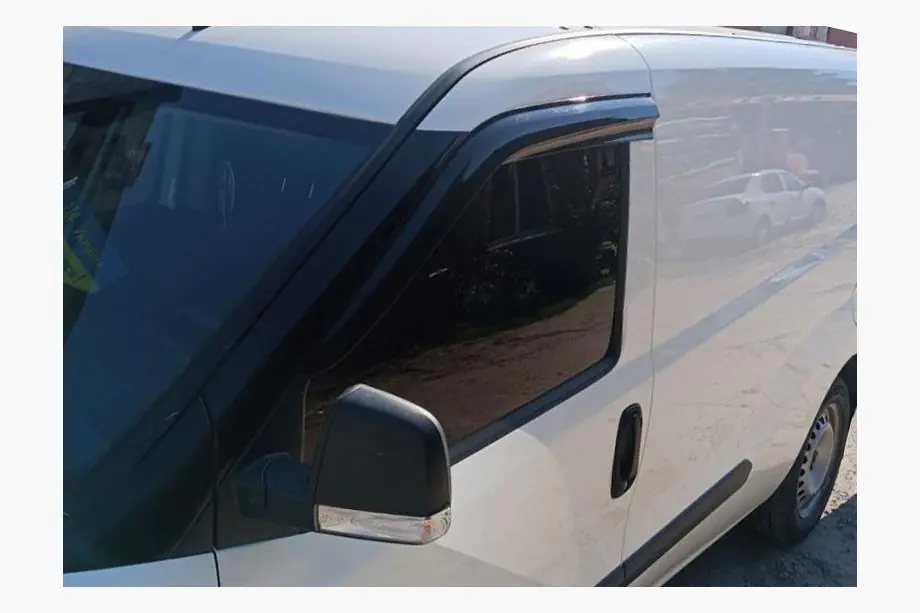 Opel Combo 2012-2018 рр. Вітровики (2 шт., Sunplex Sport) Image