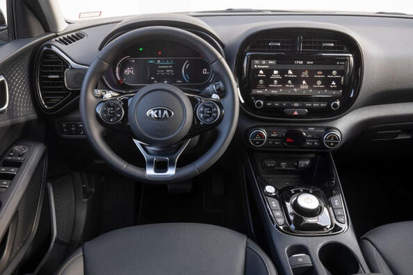 KIA Soul EV: стильний та практичний електромобіль Фото 5