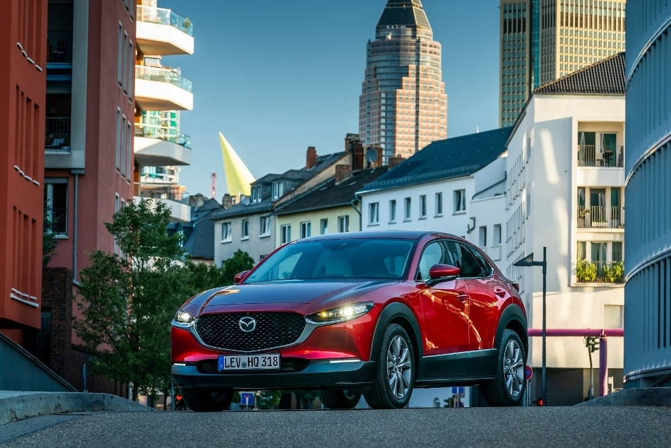 Mazda CX-30: огляд стильного і практичного кросовера