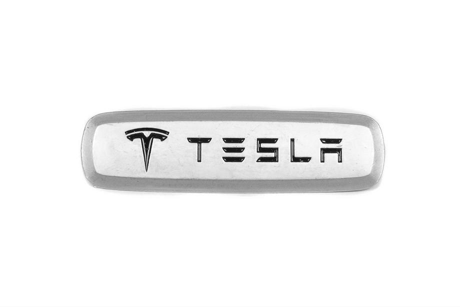 Tesla Шильдик алюмінієвий для килимків (1шт) Image