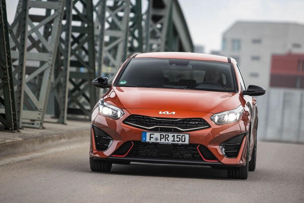 Огляд оновленого “зарядженого” універсала KIA ProCeed GT Фото 3