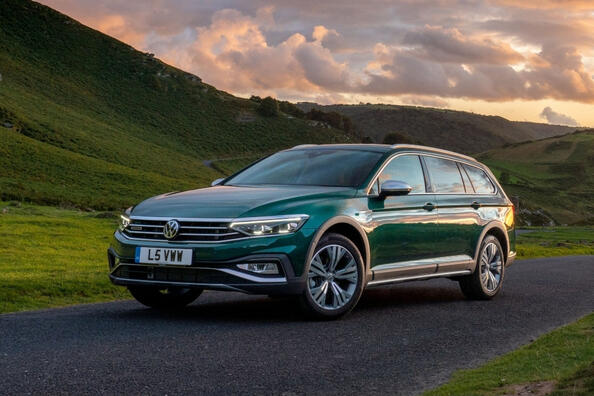 Volkswagen Passat Alltrack: універсал для будь-яких доріг