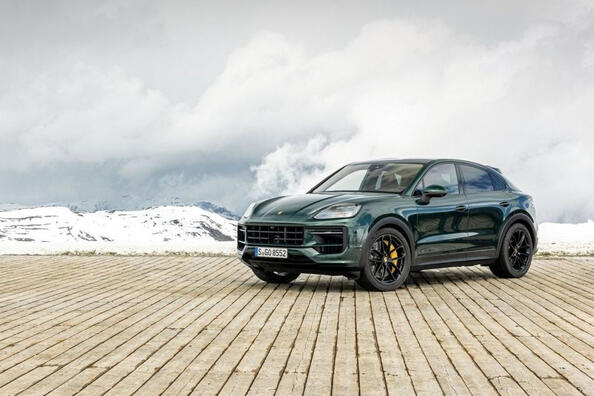 Porsche Cayenne Coupe: розкішний кросовер з оновленим виглядом Фото 1