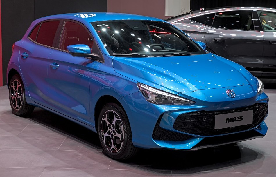 MG 3 2024: огляд стильного міського хетчбека