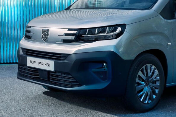 Огляд оновленого фургона Peugeot Partner 2024 Фото 2