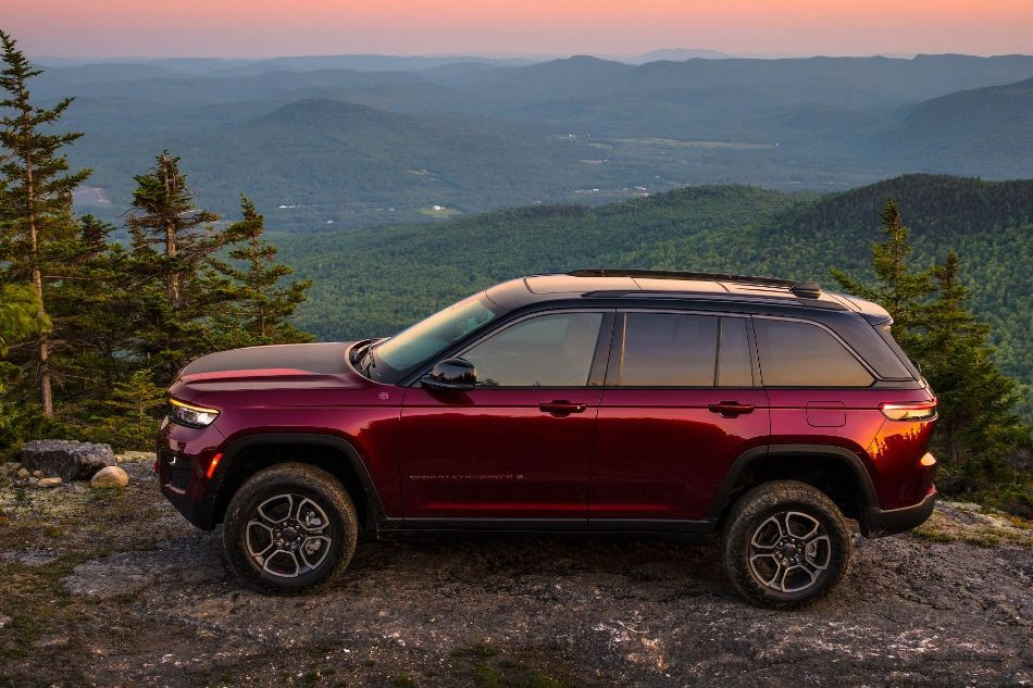 Jeep Grand Cherokee: огляд висококласного позашляховика