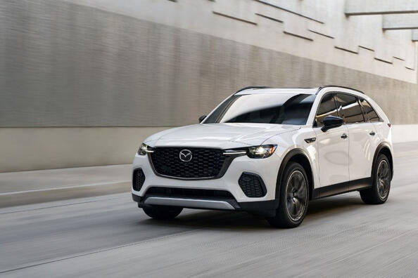 Огляд Mazda CX-70: преміальна якість і бездоганний салон Фото 3