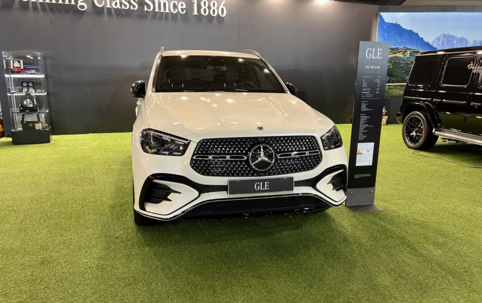 Огляд Mercedes-Benz GLE 2023: оновлений лідер серед кросоверів