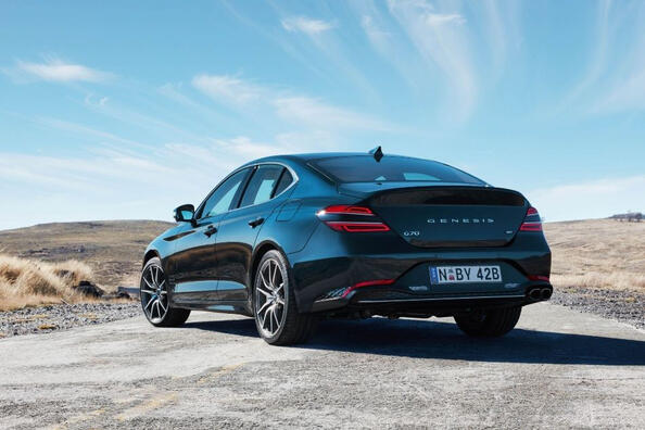 Genesis G70: оновлений середньорозмірний преміальний седан Фото 2