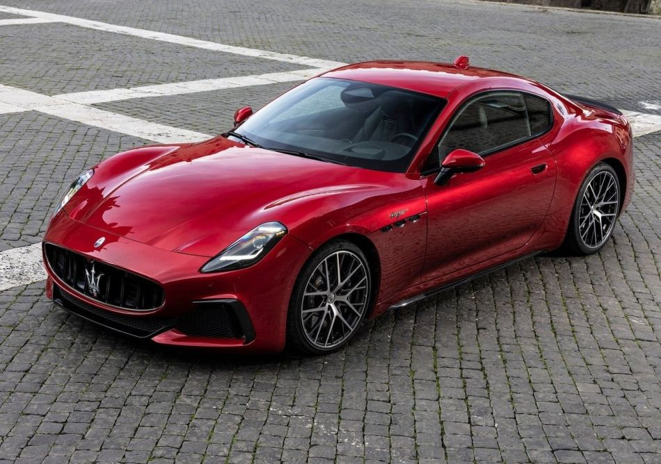 Огляд розкішного купе II покоління Maserati GranTurismo