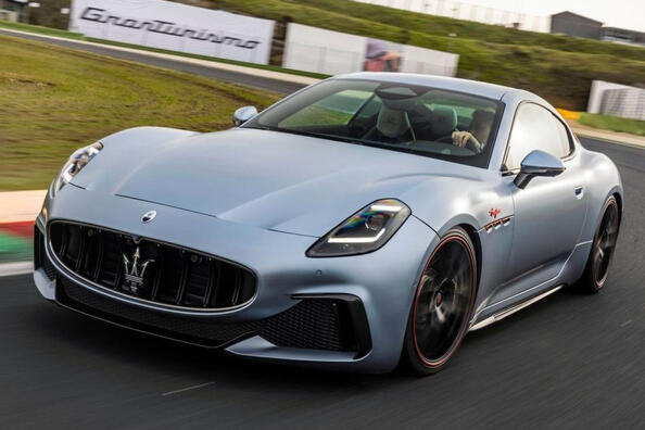Огляд розкішного купе II покоління Maserati GranTurismo Фото 2