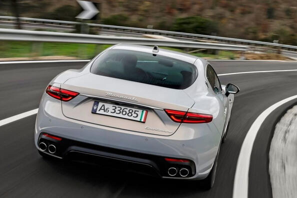 Огляд розкішного купе II покоління Maserati GranTurismo Фото 4