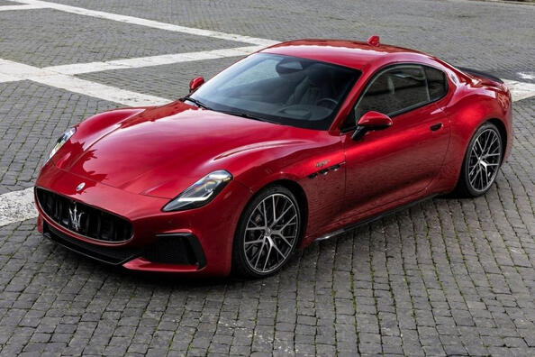 Огляд розкішного купе II покоління Maserati GranTurismo Фото 1