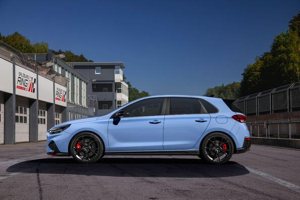 Hyundai i30 N: корейський хот-хетч кидає виклик Фото 4