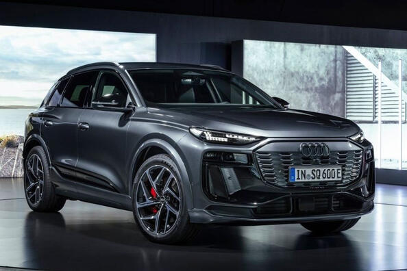 Огляд нового електричного кросовера Audi SQ6 e-tron 2024 Фото 1