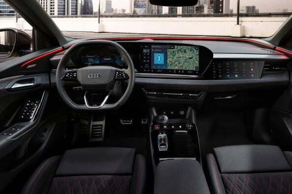 Огляд нового електричного кросовера Audi SQ6 e-tron 2024 Фото 7