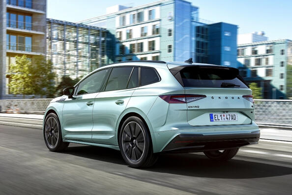 Skoda Enyaq iV: чеський електрокросовер підкорює простори Фото 4