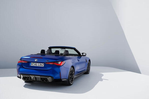 Огляд BMW M4 Competition Cabrio: динаміка і розкіш просто неба Фото 4
