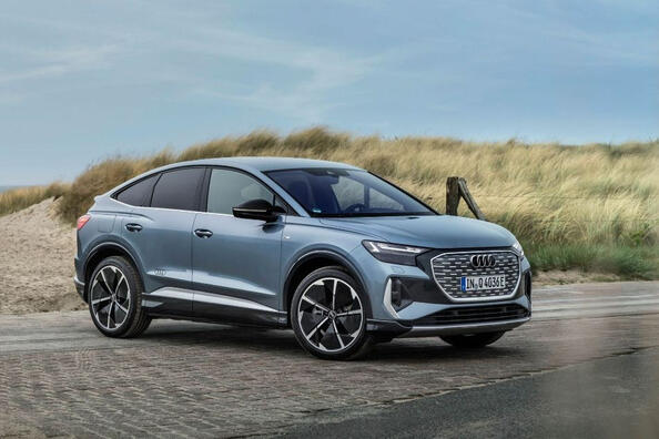 Огляд Audi Q4 Sportback e-tron: стильний електричний кросовер