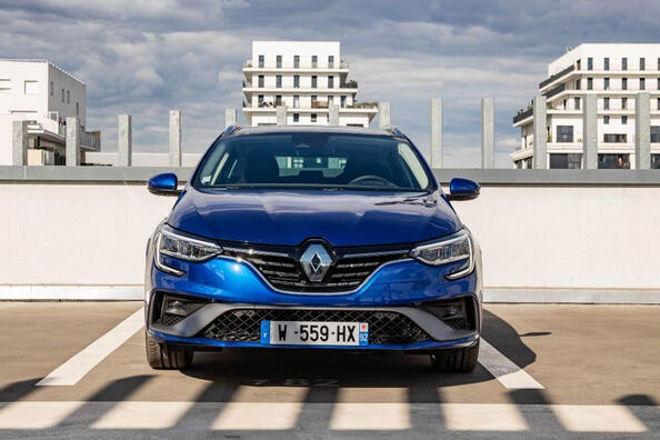 Renault Megane Estate: оновлений універсал для активного життя Фото 2