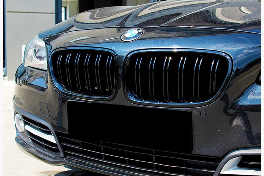 BMW 5 серія F10/F11 2010-2016 рр. Ніздрі M-Look (чорний глянець) Image