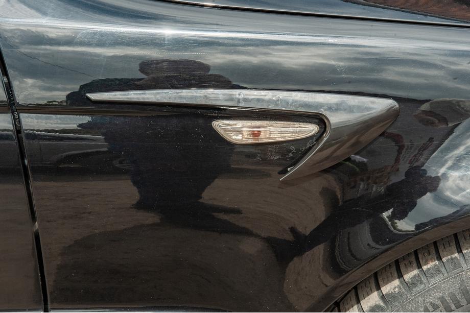 Універсальні бокові зябра DPT V-4 (ABS) (2шт) (чорний глянець) Image