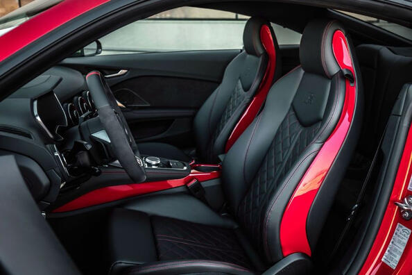 Audi TTS Coupe: спортивний характер в елегантному купе Фото 5