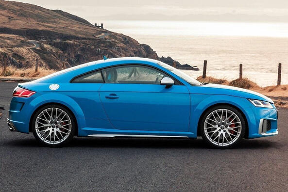 Audi TTS Coupe: спортивний характер в елегантному купе Фото 3