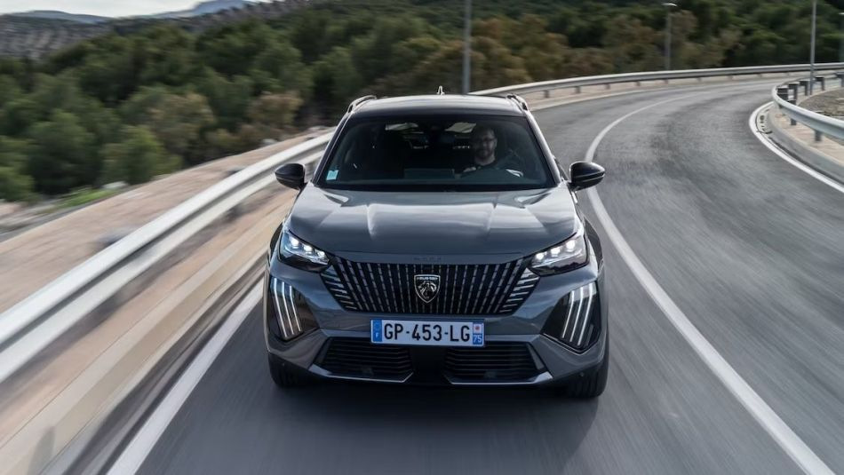 Фейсліфтинг Peugeot 2008 другого покоління 2023