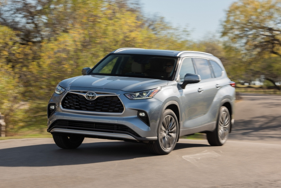 Огляд Toyota Highlander IV покоління: надійний сімейний кросовер